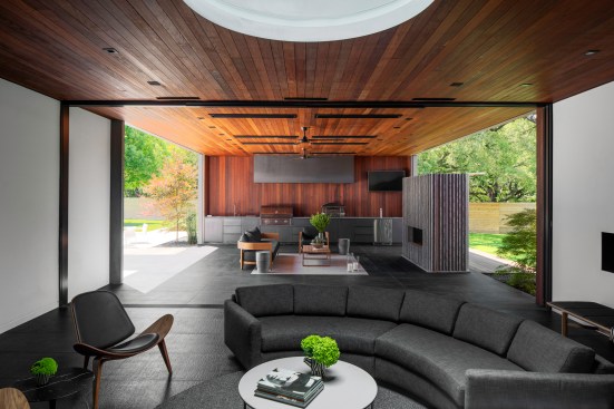 Taula House by M Gooden Design  |  Entertainment