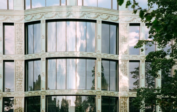 Business+House+Langenzipen