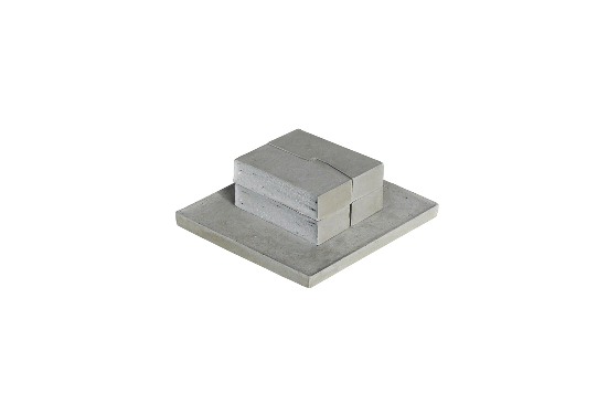 Out(side)In House / concrete study model