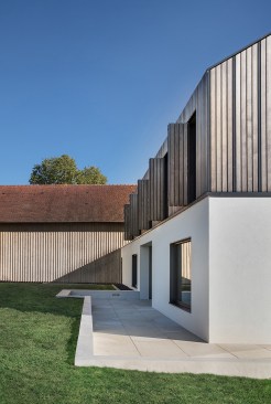 lamellar structure refers in modern translation to the neighboring barn
