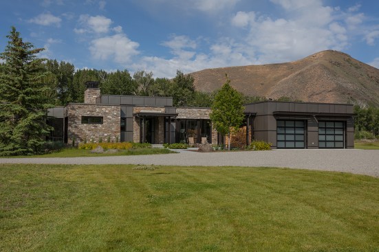 Lower+Broadford+Residence%2c+Bellevue%2c+Idaho%2c+by+Michael+Doty+Associates%2c+Architects