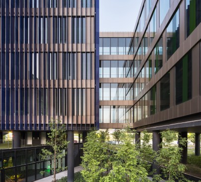 Link between buildings