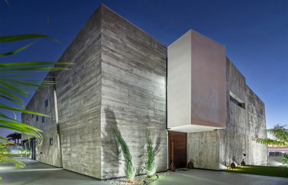YS + 2 House, main access.