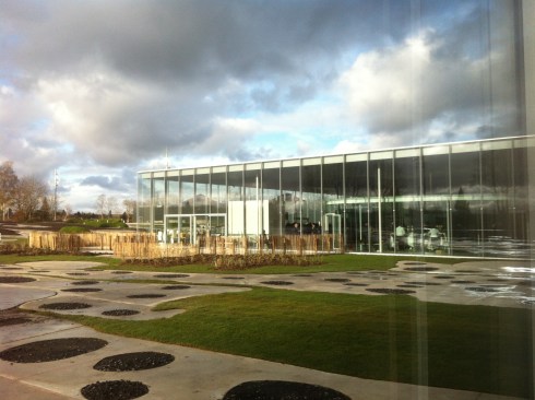 Louvre-Lens exterior.