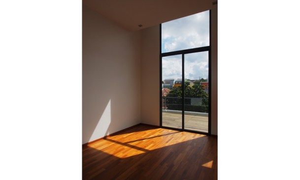 View+-+aluminium%2f+glass+sliding+door