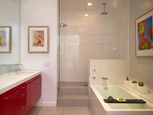 The master bathroom.