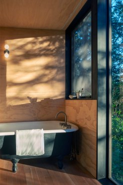 Hood Cliff Retreat 