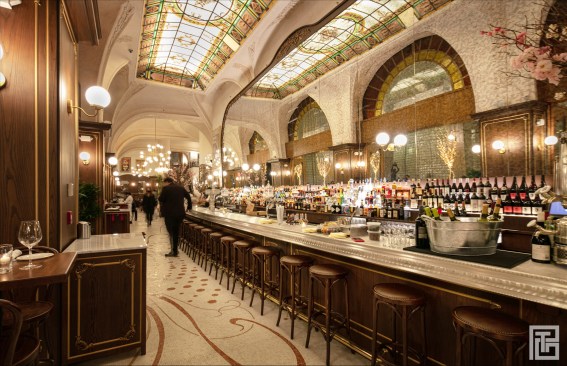 GLASS SKYLIGHT/
A 150 year old piece directly coming from the famous “Les Puces”, flee market in Paris. This ornamental composition used to belong to a private estate next to the Opera Garnier and was salvaged before demolition to now have a second life at La Grande Boucherie. Each piece of the antic glass are hand painted. The design composition of the acanthus leaf and organic elements like the ferns can be also found in other areas of the restaurant.