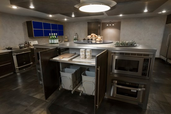 Plymouth, MN - Pure Design - Securus offices and Select Foods in Plymouth, MN Photo by © Todd Buchanan 2012 Technical Questions: todd@toddbuchanan.com;