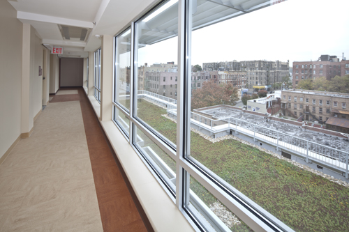 Public+corridor+8th+Floor+looking+South