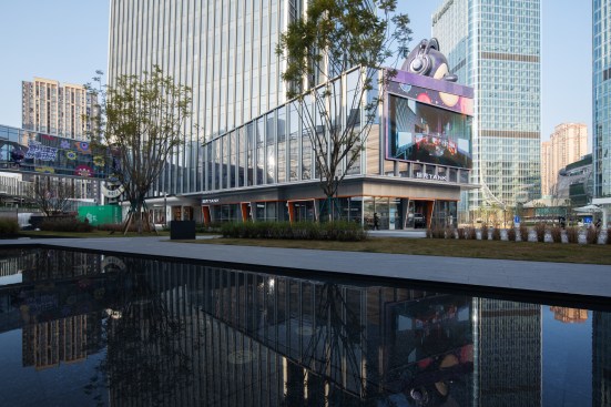 Seamless integration with greenery