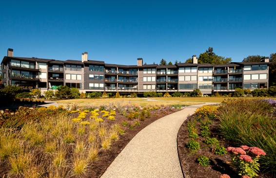 Eagle Harbour Condominiums exterior