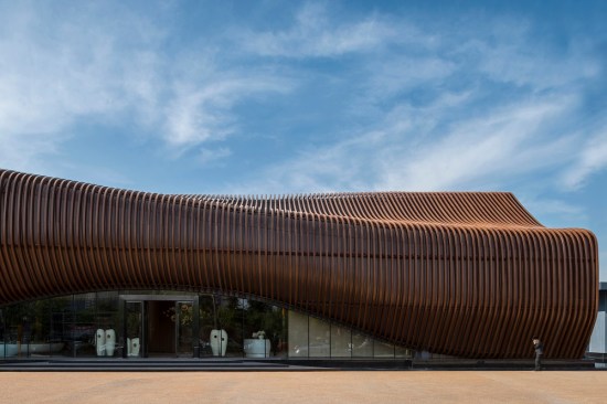 LAND+Experience+Center+by+Aedas