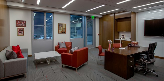 University+of+Massachusetts%e2%80%93Amherst+McGuirk+Alumni+Stadium%2c+HOK%2c+Amherst