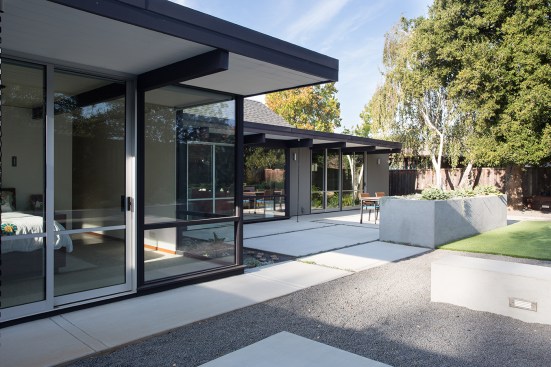 Renewed Classic Eichler by Klopf Architecture