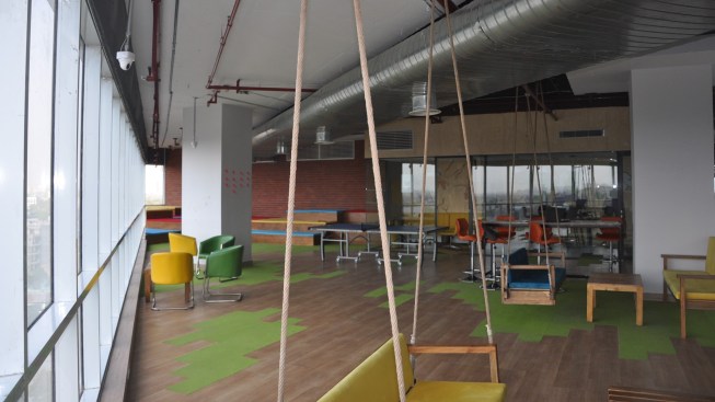 TEAM LEADER CABIN'S OVERLOOKING MAIN WORKSPACE