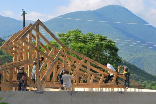 Santa Ma. de Cocos, Sierra Gorda - Juan Carlos Loyo Arquitectos
