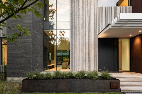 Taula House by M Gooden Design  |  Entry