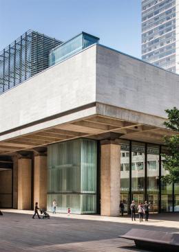 Glass+elevator+connecting+the+old+and+new+structures.