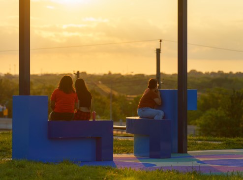 The work and ground mural interconnect at a series of points 