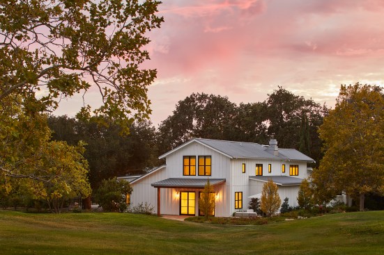 Vineyard Knolls is now a private venue, suitable for fundraisers, corporate off-sites, and family gatherings. A space for the community. 
