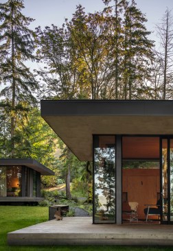 Hood Cliff Retreat 