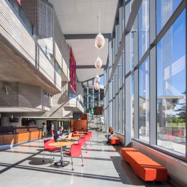 a new light-filled gallery extends the interior's north-south campus corridor, connecting the library to the science & engineering building.
