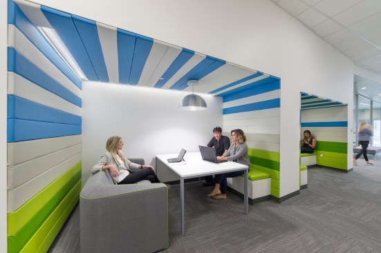 Grab a casual meeting or take a quick break to message friend. Staff breakout spaces immediately adjacent to the clinical areas promote energy, creativity, collaboration and retention.