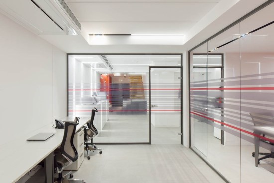 Varesh Building / Arel Architects Group