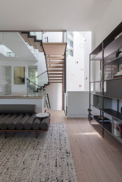 Atelier RZLBD / Stack House / mezzanine, home office