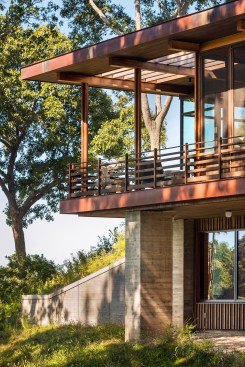 Cantilevered porch
