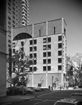 Asia Society, New York, by 2007 AIA Gold Medal winner Edward Larrabee Barnes.