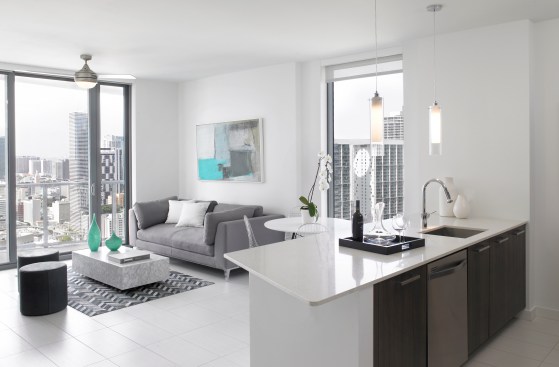 Solitair Brickell includes 438 residential units ranging from studios to one and two bedrooms units and two bedroom penthouse suites.