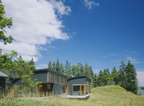 Residence on a Peninsula