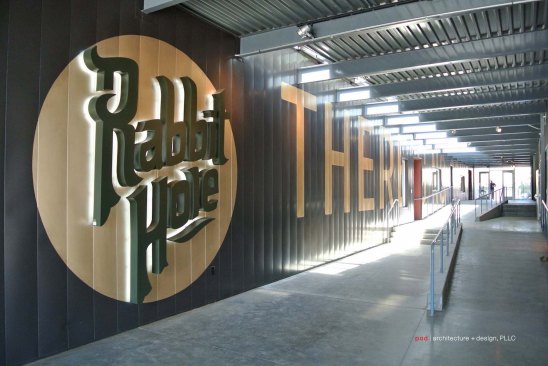 The design team’s understanding of metal as an expressive wall material was key to the design process.