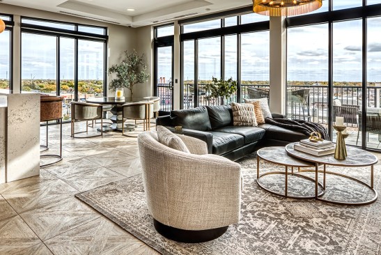 The Fynn - eighth floor sky lounge