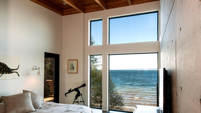 Hillside House bedroom