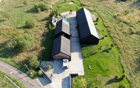 THE_HOUSE_DRONE_VIEW2