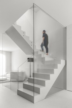 stairs lead to 2nd floor