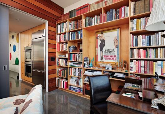 CUSTOM HOME  November-December 2010  The Public/Private House  Street Smart