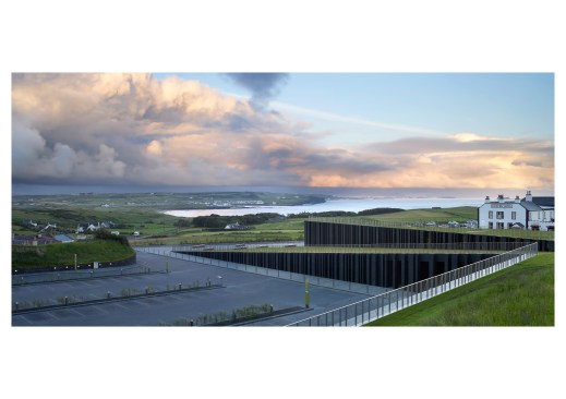 Visitor+Center+and+parking+lot.