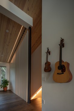 Custom movable slat wall