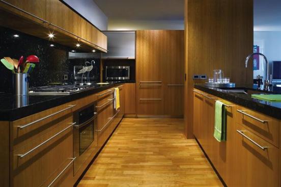 Buyers are allowed to outfit their units with selections from a catalog of kitchen cabinets and other details. Like those of many other developments, the Old Orchard Woods catalog includes stock and custom options?such as Merillat and Ameriscan cabinets?that have an effect on the duration of the installation process and the look of the end product.