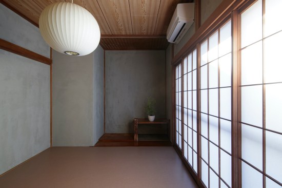 Even after the renovation, the traditional look of the house is still there