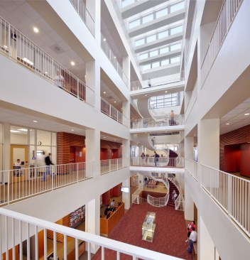 Buildings capture daylighting, outdoor views and natural ventilation in 75% of the rooms.