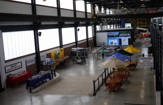 EXTECH's team engineered and custom-fabricated the tongue-and-groove polycarbonate wall assembly as rectangular, fixed, punched and expansive strip window units. The seven longest horizontal stretches span more than 20 feet wide by 8 feet tall.