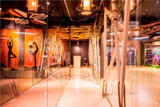 OUT OF BOX PERSPECTIVES
Bi-cycles hanging from the roof and unusual lighting fixtures add zing to the interiors.