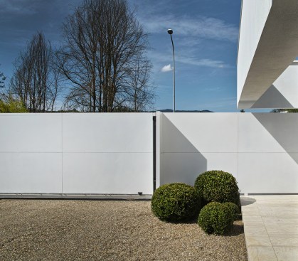 the entrance 
