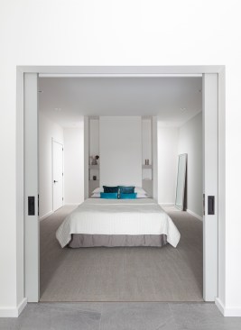 RZLBD / Albers House / master bedroom