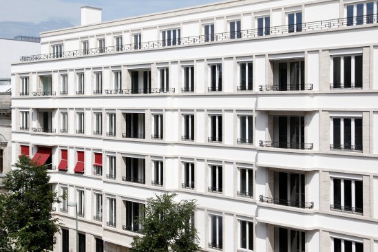 +Detail+of+the+fa%c3%a7ade